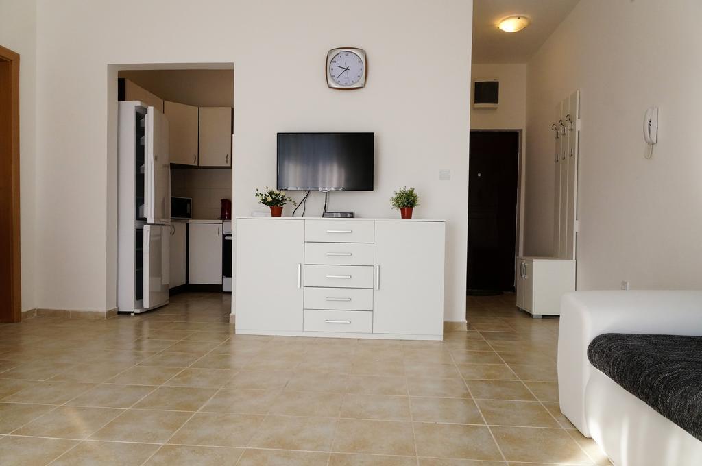 Apartment Begonia Of Kumbor 헤르섹 외부 사진